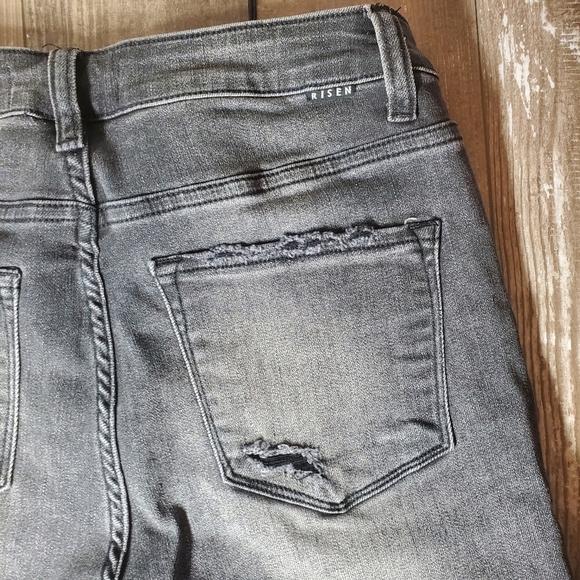 NWT RISEN JEANS Distressed High-Rise Relaxed Fit Women's Jeans Size 7/28 Black - Picture 16 of 16